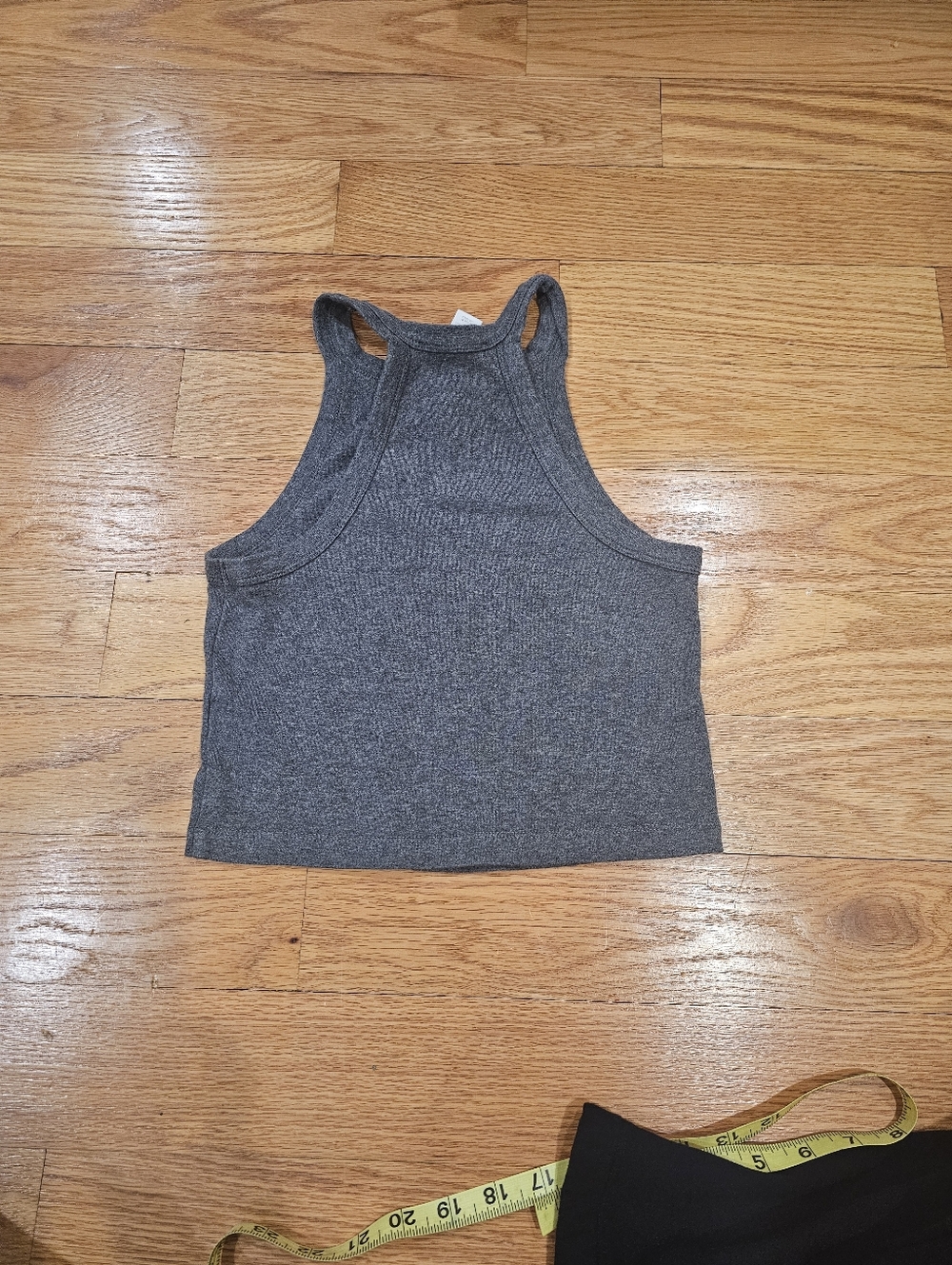Forever 21 Charcoal Gray Racerback Cropped Tank - Picture 4 of 4